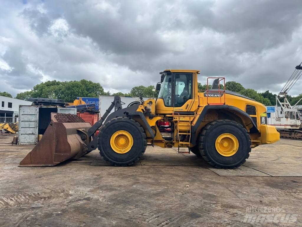 Volvo L 220 H Фронтальні навантажувачі