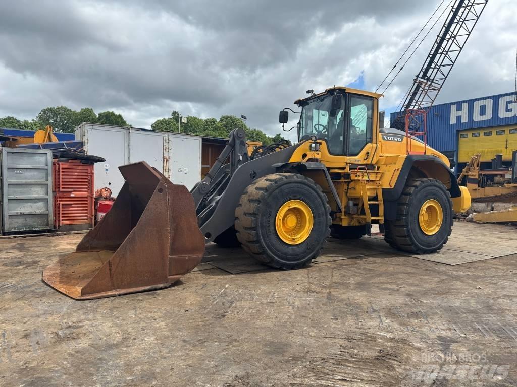 Volvo L 220 H Фронтальні навантажувачі