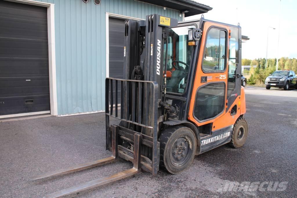 Doosan D 25 S Дизельні навантажувачі