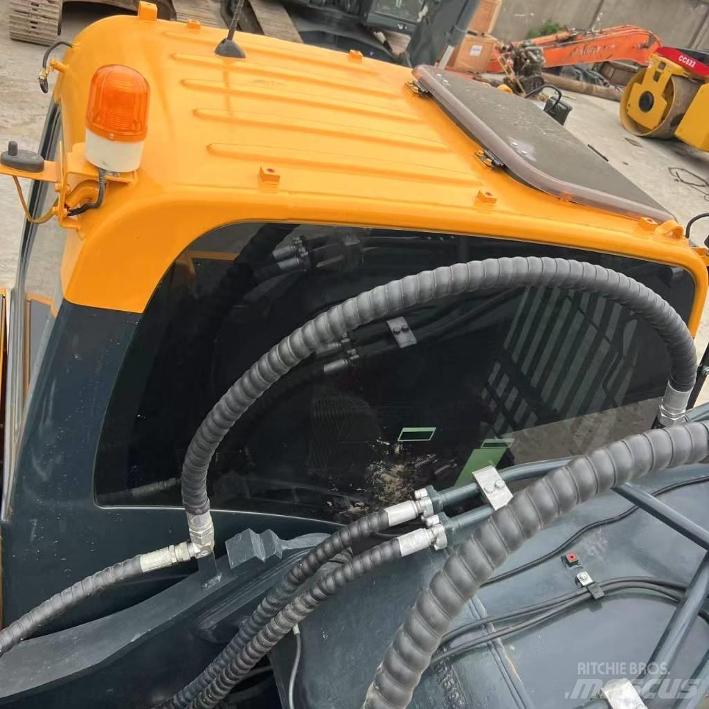 Hyundai R330LC-9S Середні екскаватори 7т. - 12т.