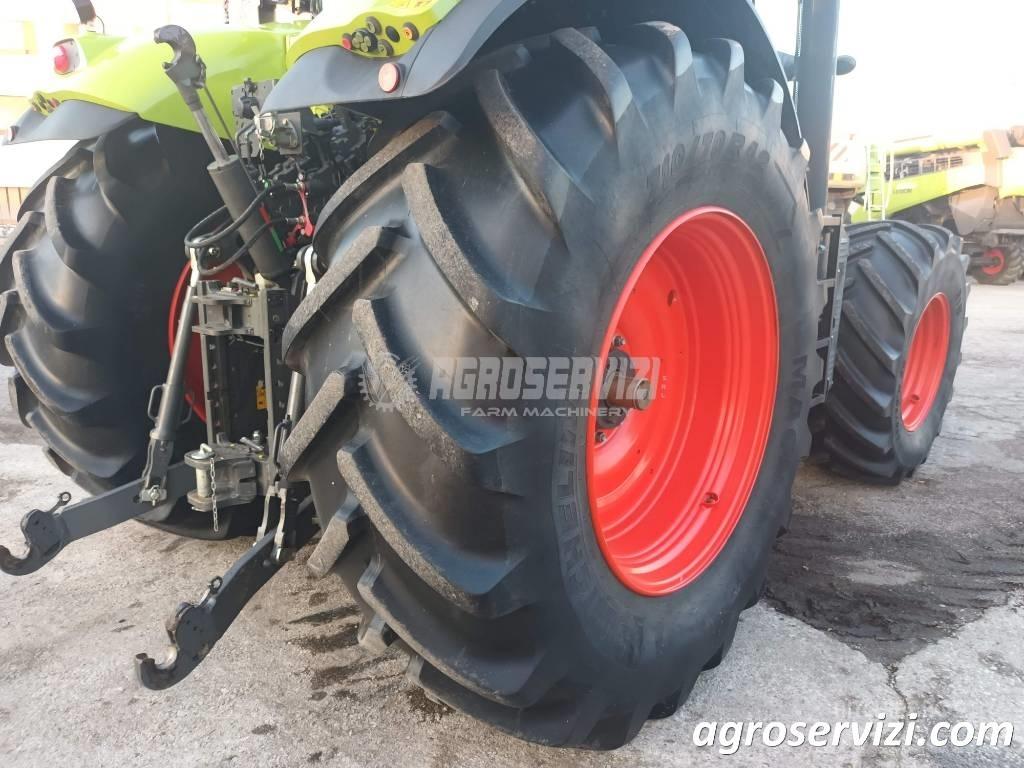 CLAAS Axion 830 Трактори