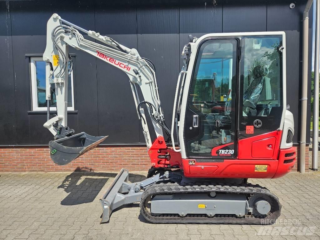 Takeuchi TB230 Міні-екскаватори < 7т