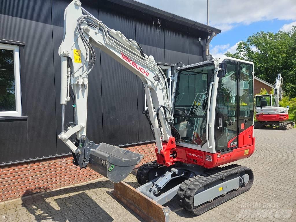 Takeuchi TB230 Міні-екскаватори < 7т