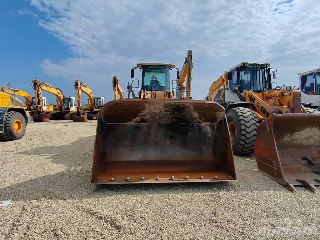 Liebherr 574 Фронтальні навантажувачі