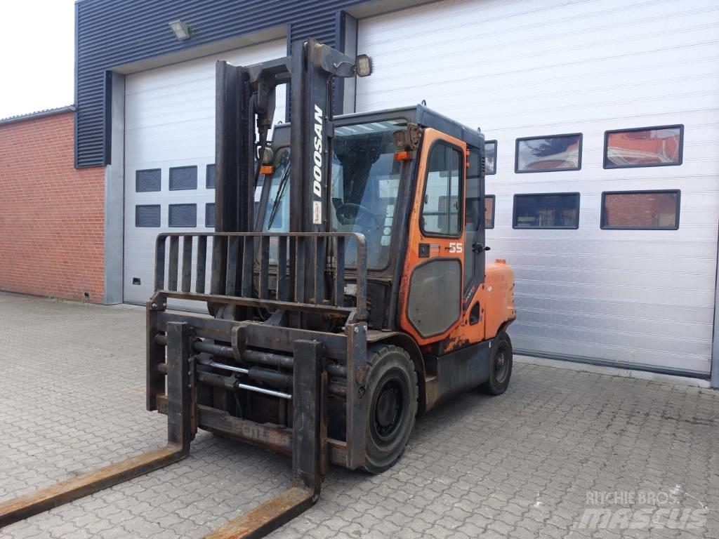 Doosan D 55 C-5 Дизельні навантажувачі