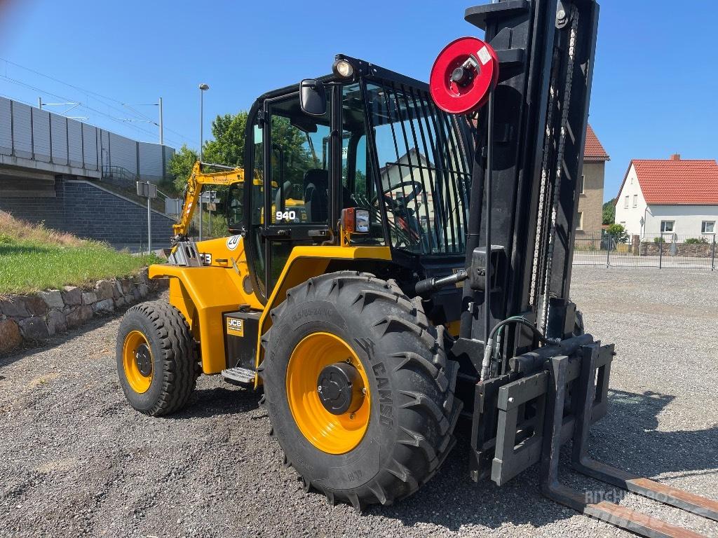 JCB 940-2 T4 Навантажувачі підвищеної прохідності