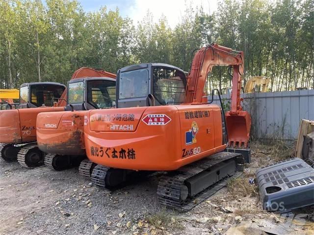 Hitachi ZX70 Гусеничні екскаватори