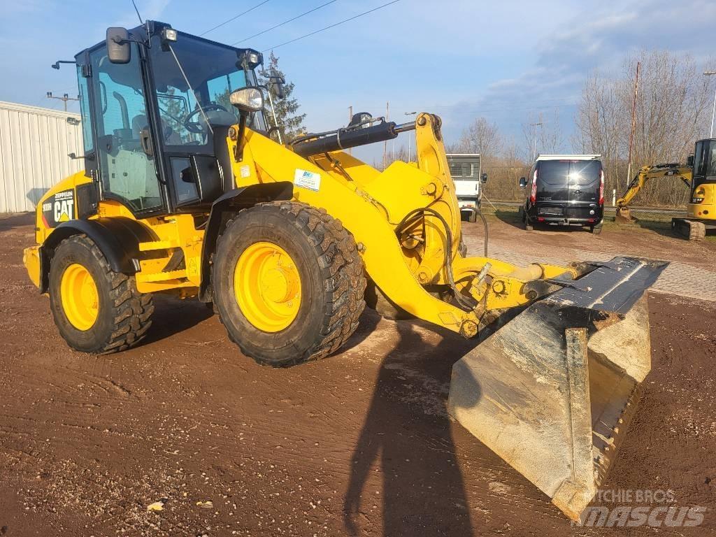 CAT 908 H Фронтальні навантажувачі