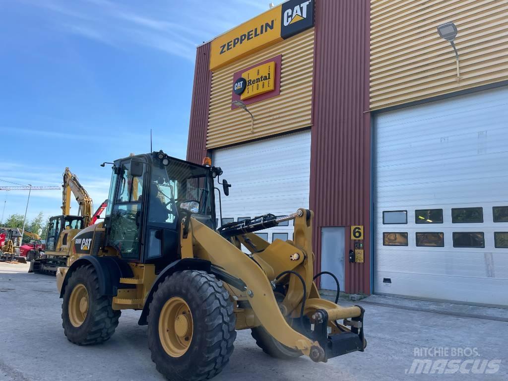CAT 908 M Фронтальні навантажувачі