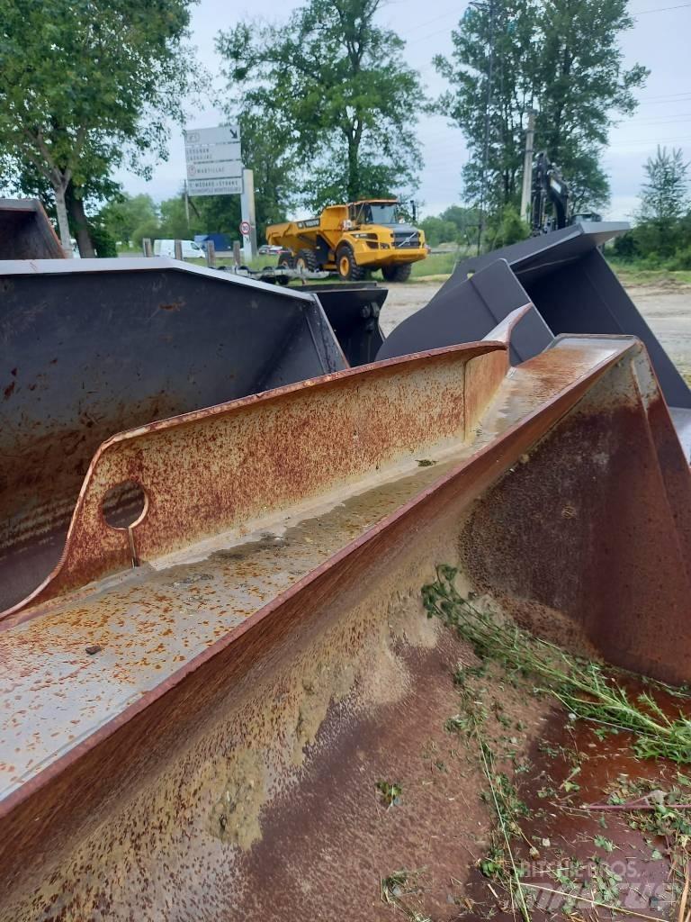 CAT 349 E Гусеничні екскаватори