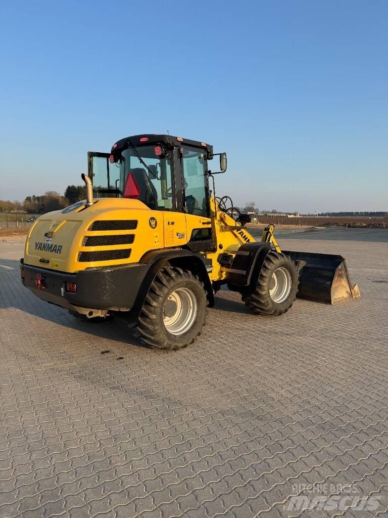 Yanmar V 120 Фронтальні навантажувачі