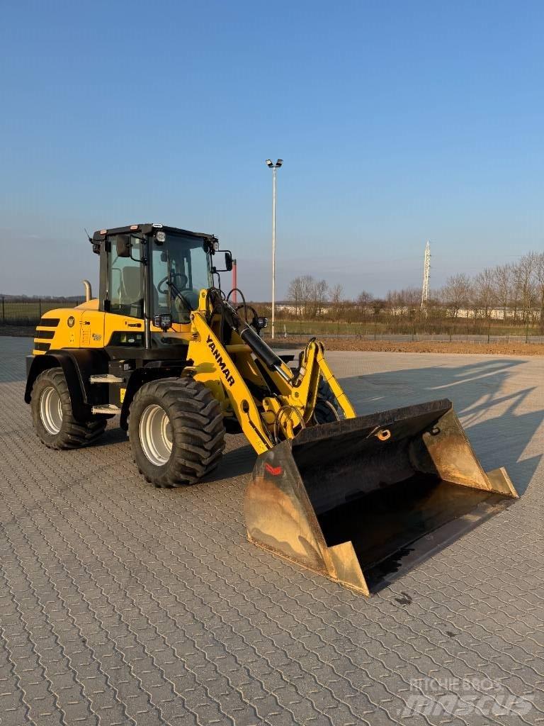 Yanmar V 120 Фронтальні навантажувачі