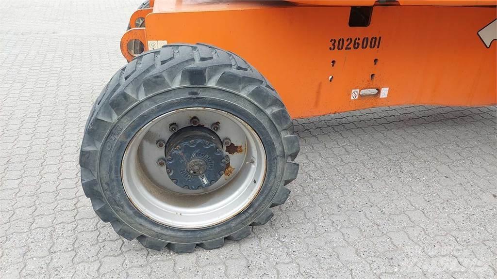 JLG E800AJ Колінчаті підйомники