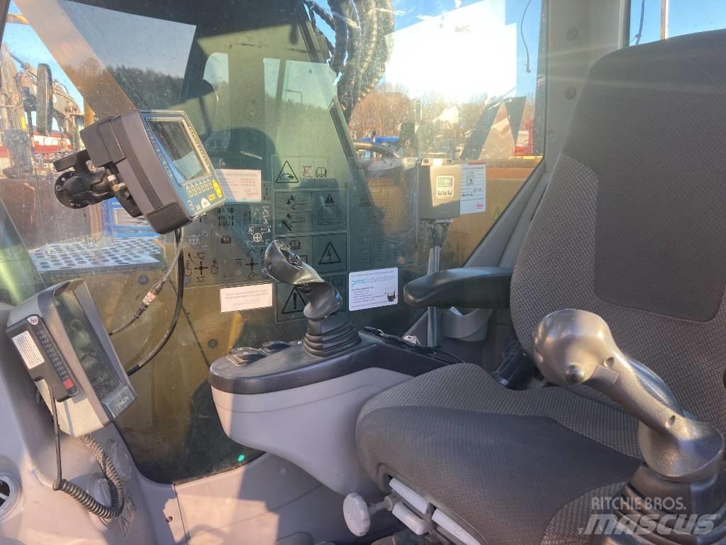 Volvo ECR 235 D Гусеничні екскаватори