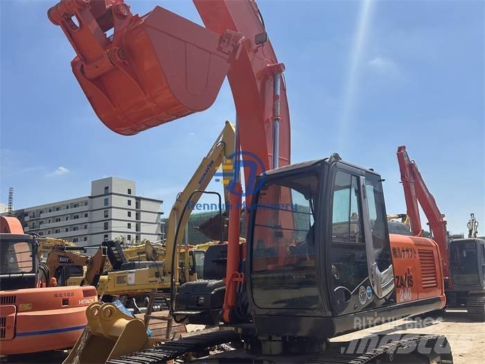 Hitachi ZX 240-3 Гусеничні екскаватори