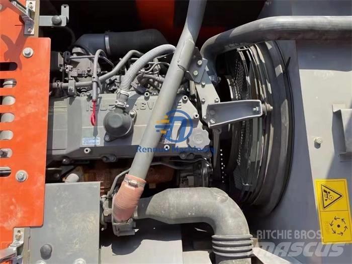 Hitachi ZX 240-3 Гусеничні екскаватори
