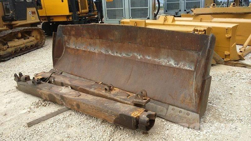 CAT D7E, D7F, D7G Леміші