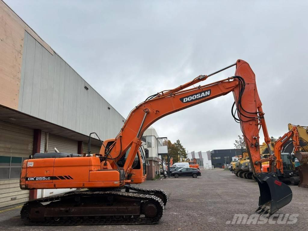 Doosan DX 255 LC Гусеничні екскаватори