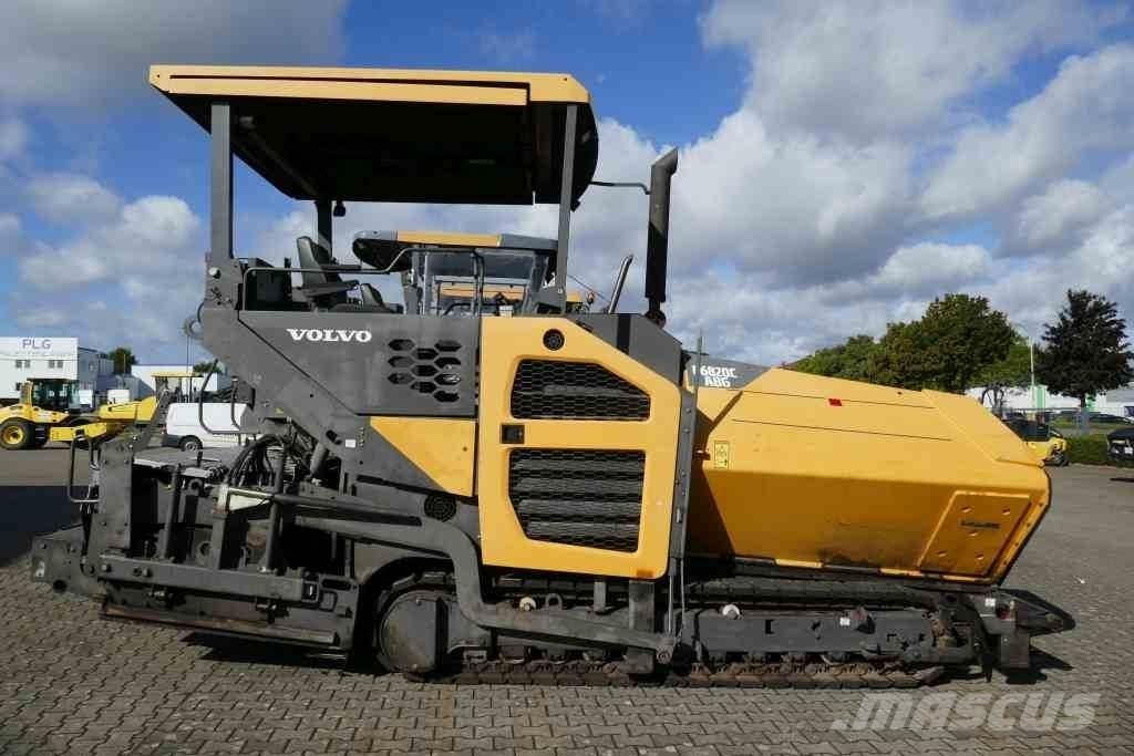 Volvo ABG P 6820  C Асфальтовкладачі