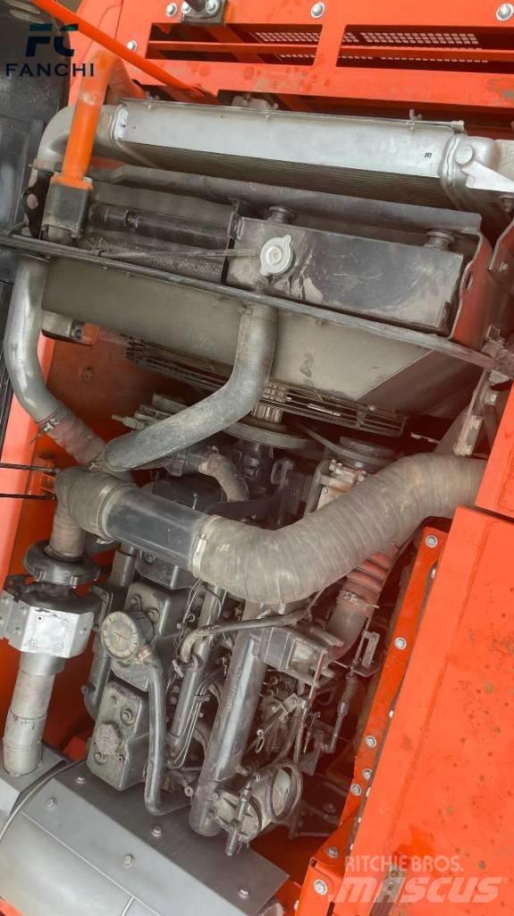 Doosan DX 300 LC Середні екскаватори 7т. - 12т.