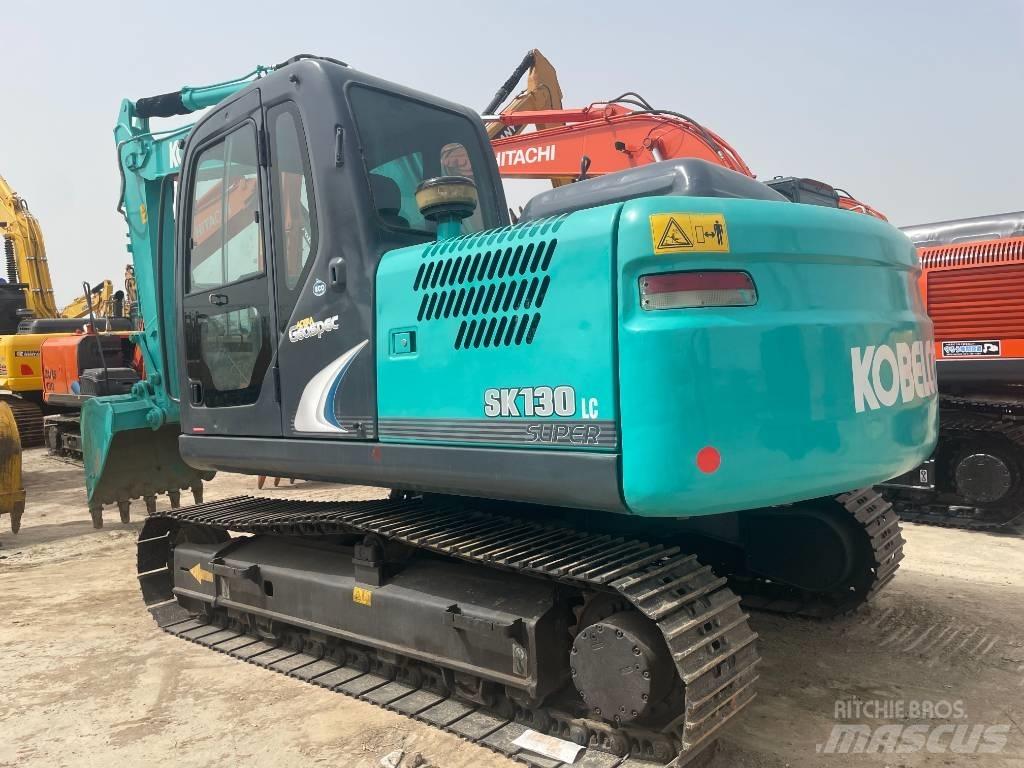 Kobelco SK 130 Гусеничні екскаватори
