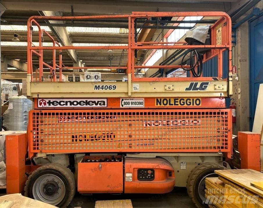JLG M 4069 Підйомники-ножиці
