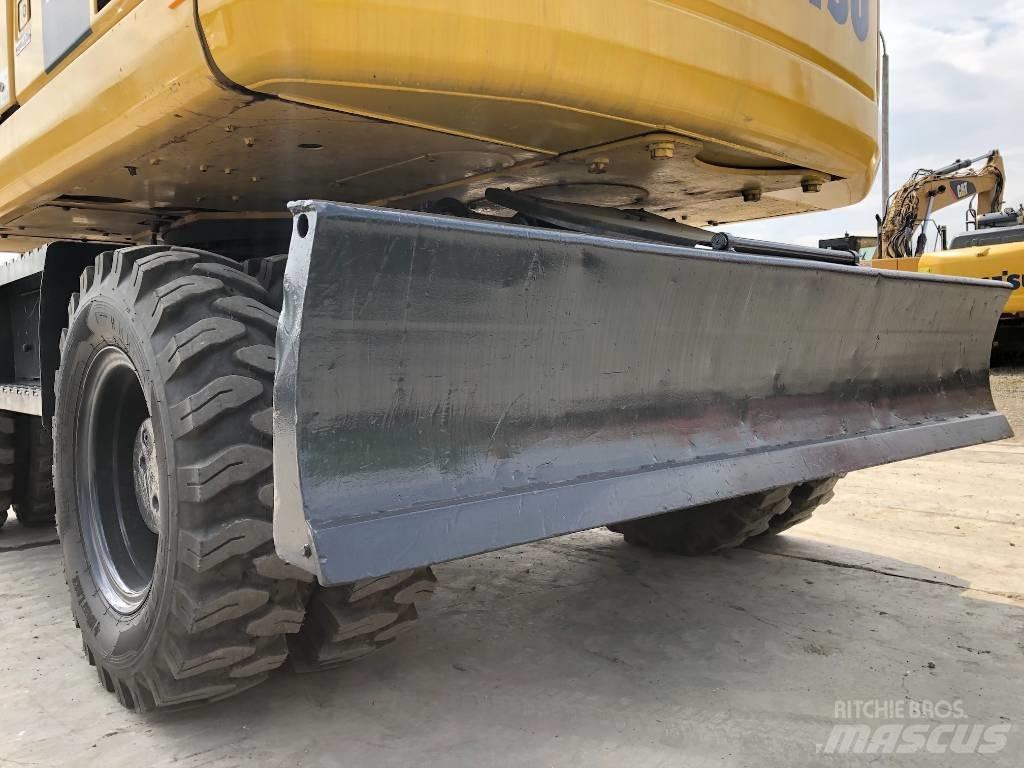 Komatsu PW160-8 Колісні екскаватори