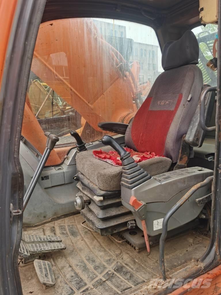 Doosan DX300LC-9C Гусеничні екскаватори