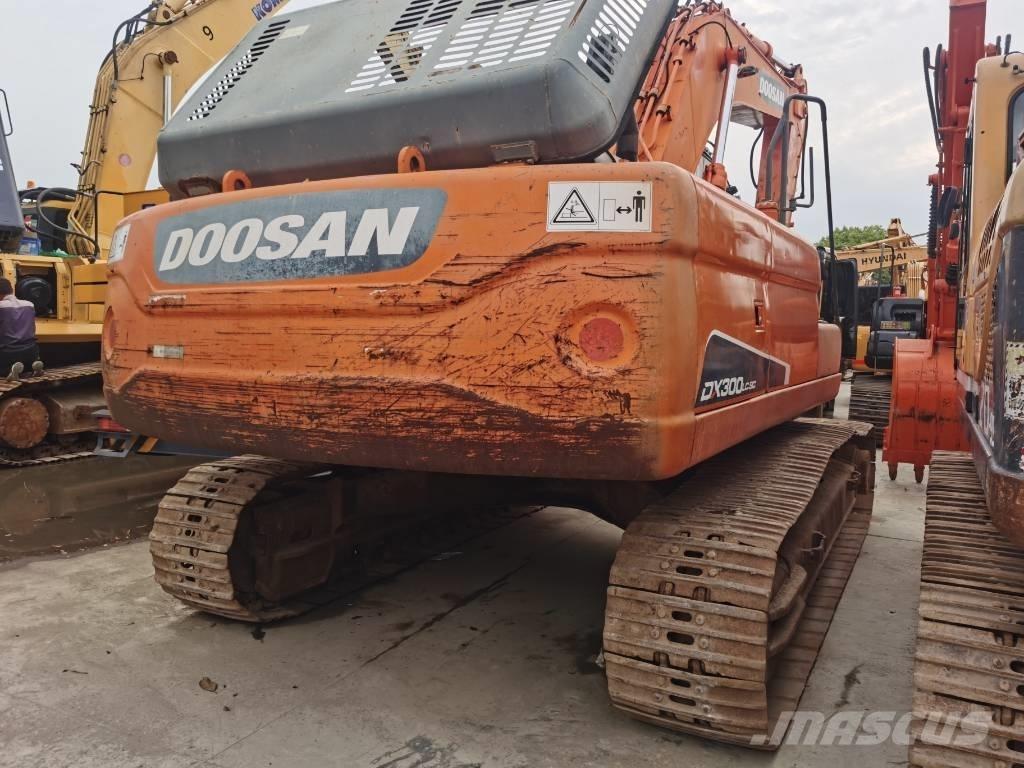 Doosan DX300LC-9C Гусеничні екскаватори