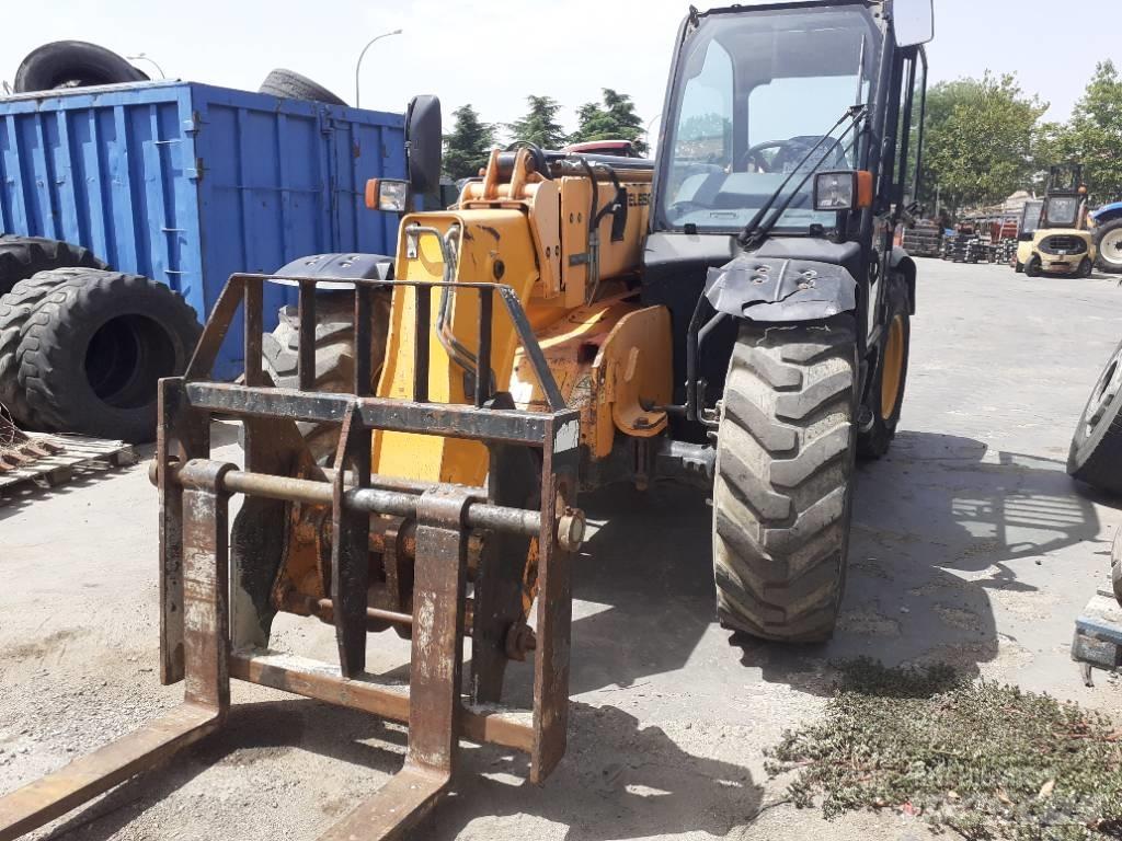 JCB 535-95 Телескопічний навантажувач
