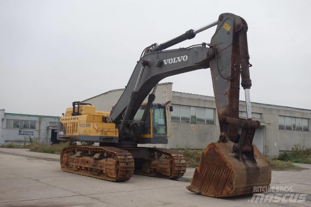 Volvo EC700 Гусеничні екскаватори