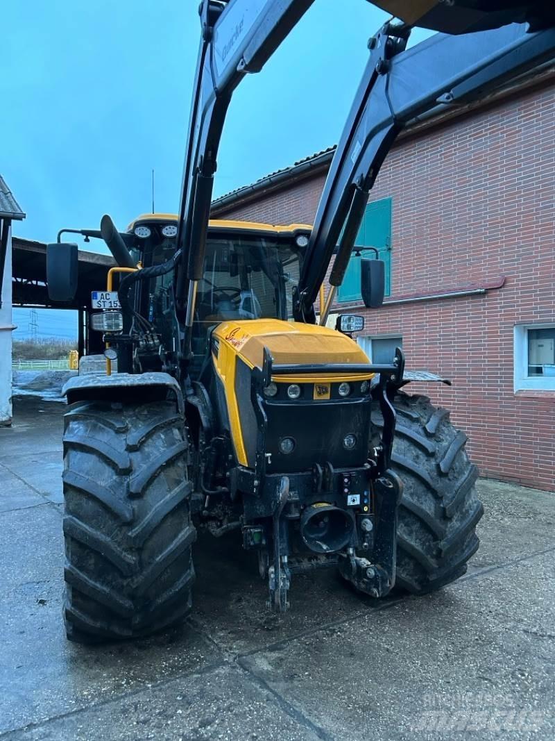 JCB Fastrac 4220 Трактори