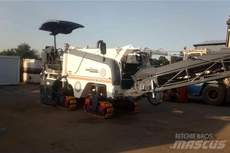 Wirtgen W100F Вантажівки / спеціальні