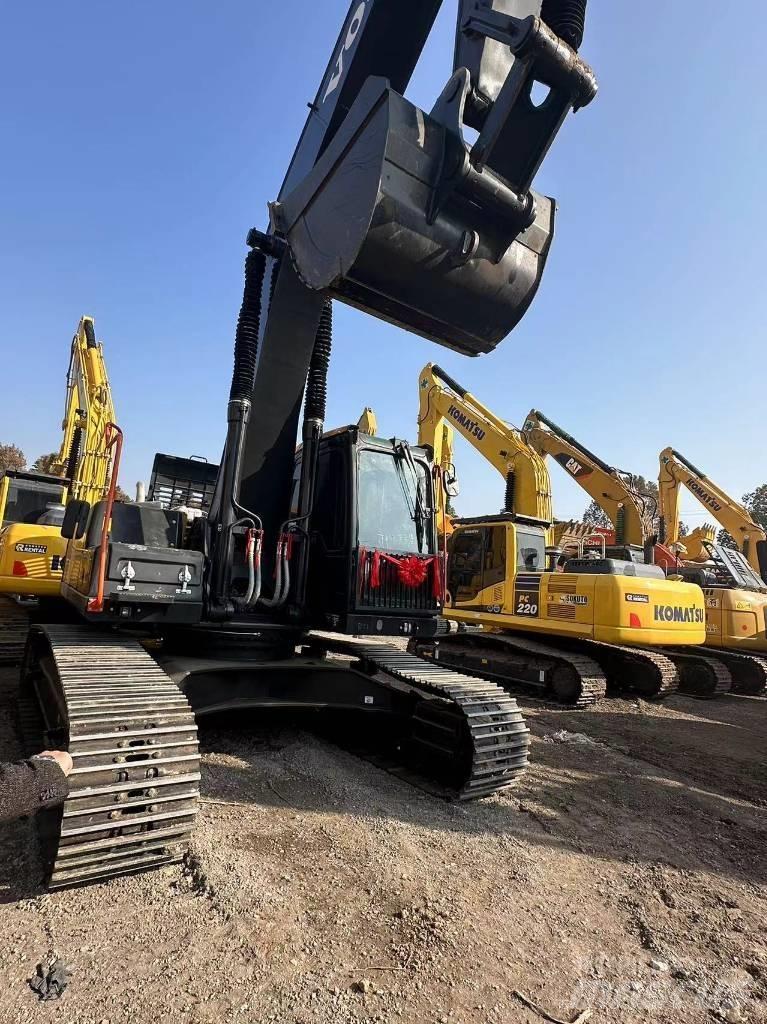 Volvo EC290 Гусеничні екскаватори