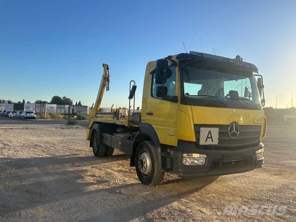 Mercedes-Benz 1530 Контейнери для зберігання