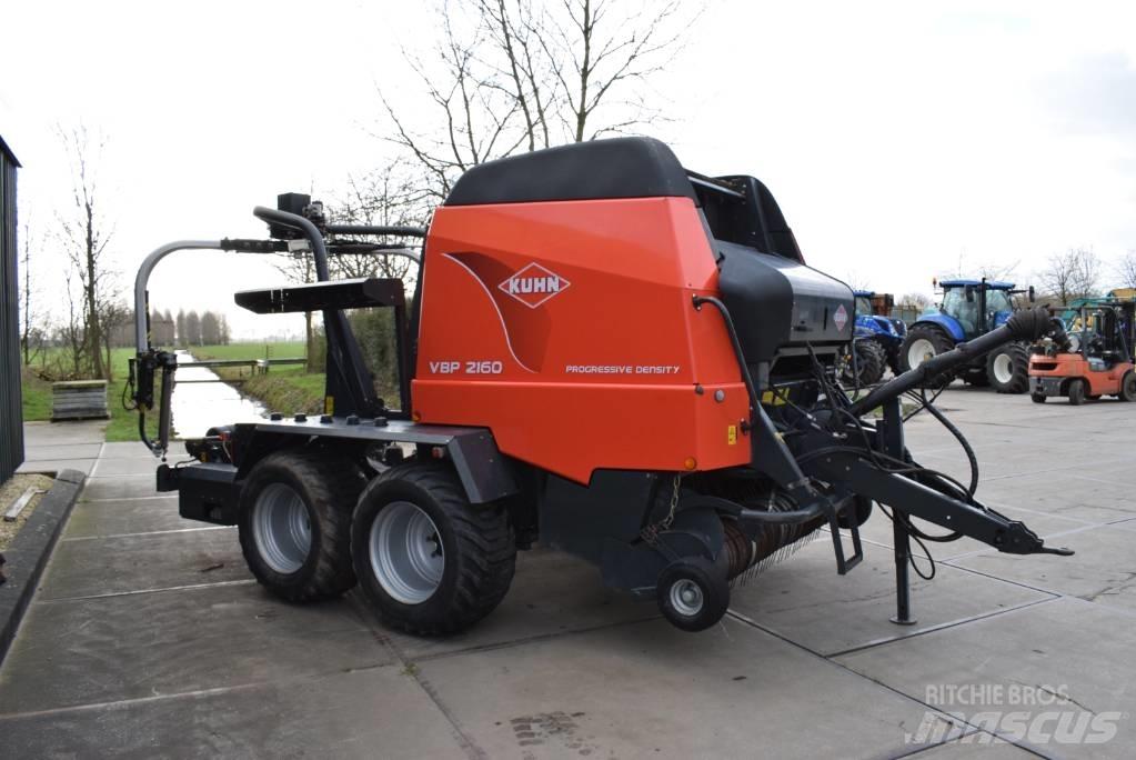 Kuhn VBP 2160 Рулонні прес-підбирачі
