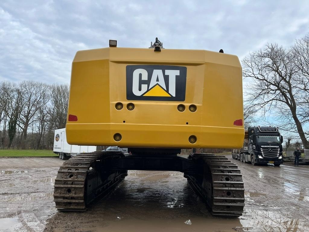 CAT 374 F L Гусеничні екскаватори