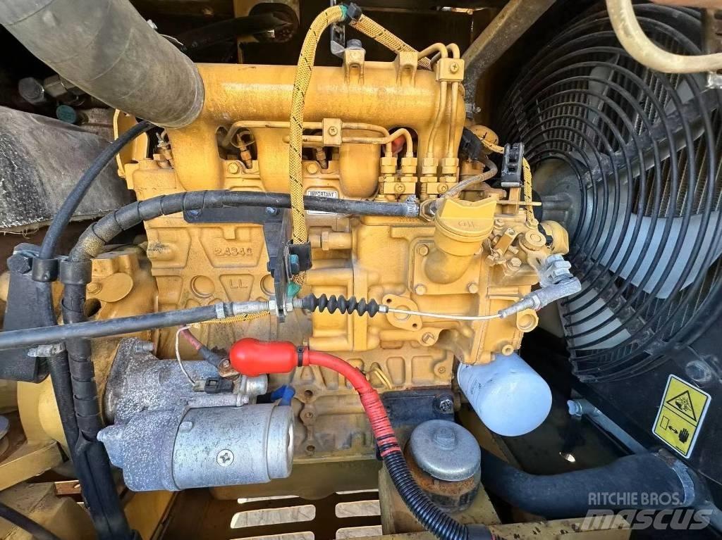 CAT 305.5 Міні-екскаватори < 7т