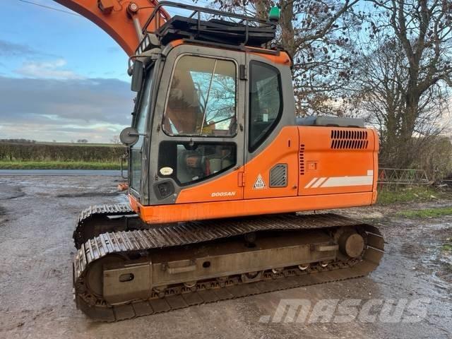 Doosan DX 140 LC Гусеничні екскаватори