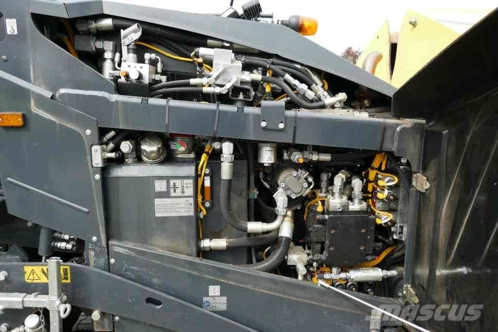 Bomag BF 200 C-2 Малогабаритні асфальтоукладальники
