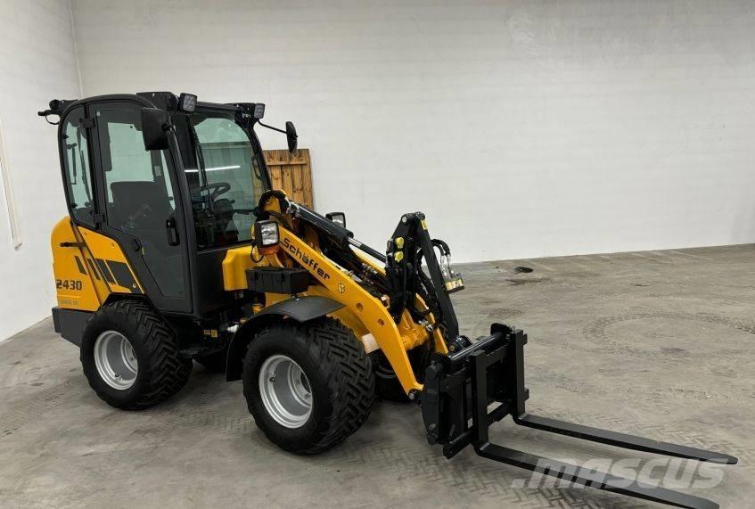Schäffer 2430 HD Міні-навантажувачі