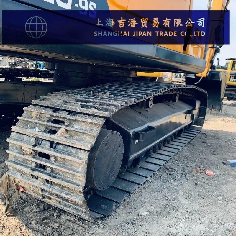 Hyundai R220 Гусеничні екскаватори
