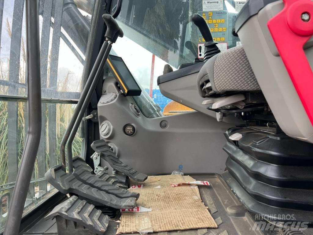 Volvo EC 220 E Гусеничні екскаватори