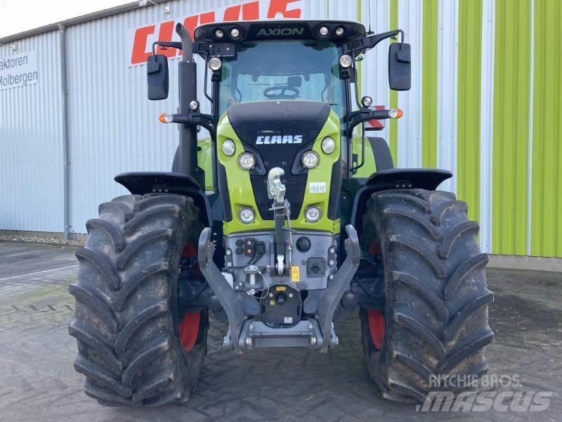 CLAAS AXION 850 Трактори