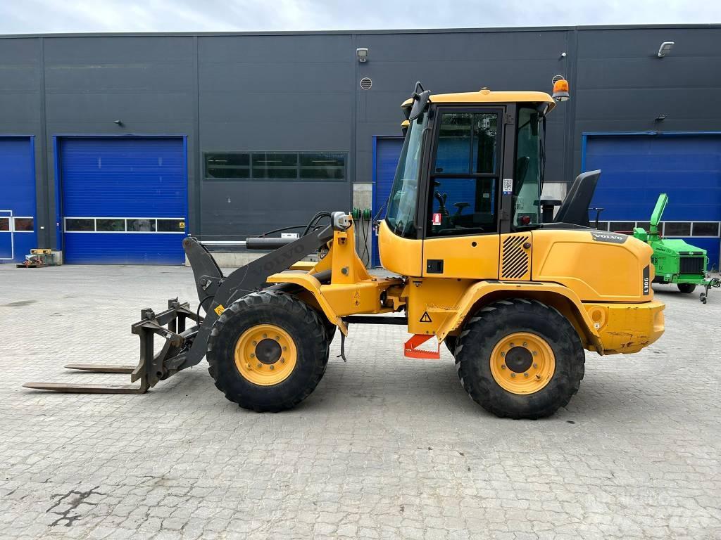 Volvo L 30 G Фронтальні навантажувачі