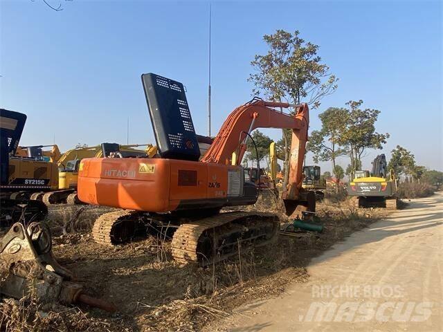 Hitachi ZX 240 Гусеничні екскаватори