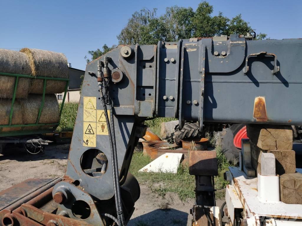Bobcat T40140 2002r Екскаватори-навантажувачі