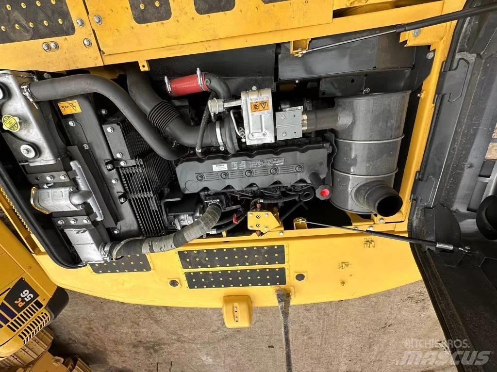 Komatsu PC 220 Гусеничні екскаватори