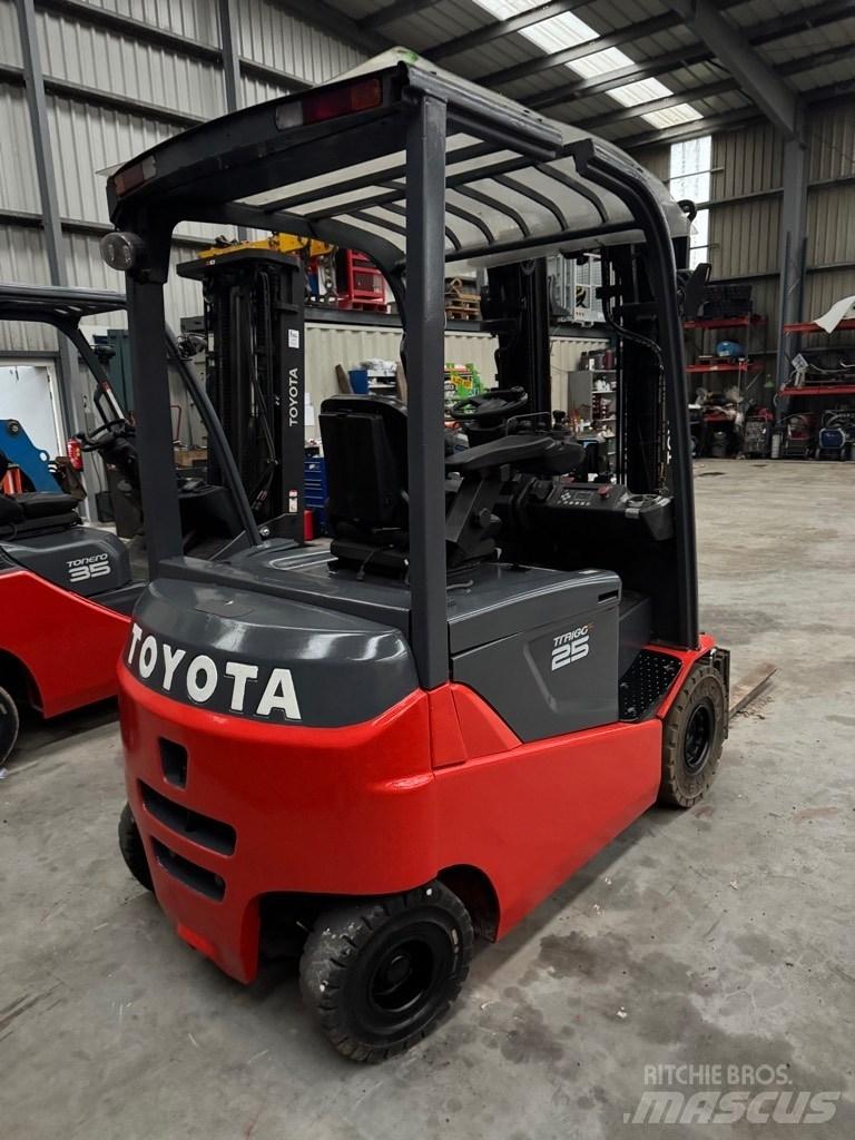 Toyota traiogo 25 Електронавантажувачі