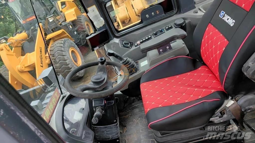 XCMG LW 600 FV Фронтальні навантажувачі